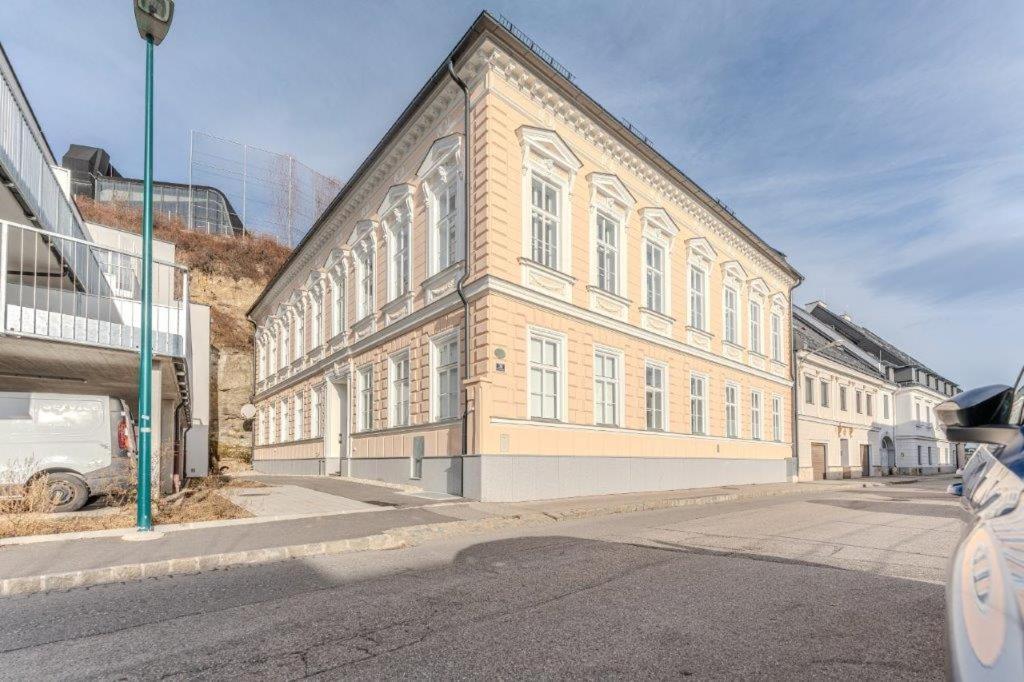 Deluxe Apartments Near The Center Кремс на Дунае Экстерьер фото