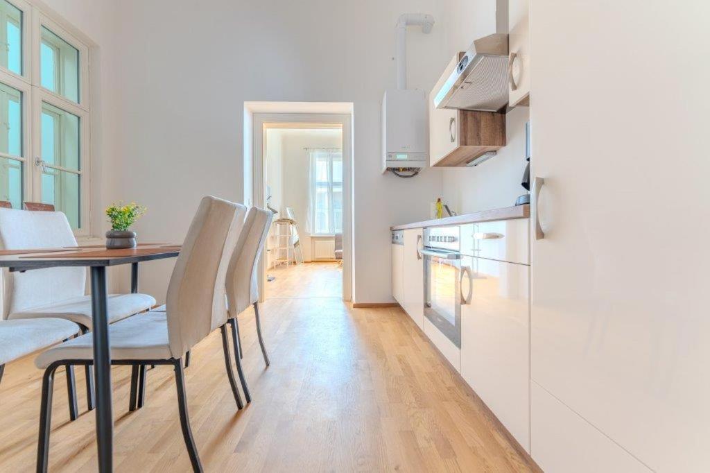Deluxe Apartments Near The Center Кремс на Дунае Экстерьер фото