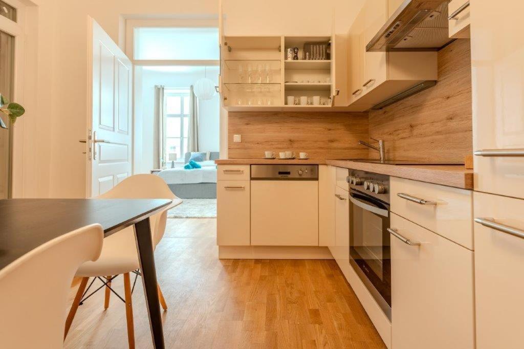 Deluxe Apartments Near The Center Кремс на Дунае Экстерьер фото